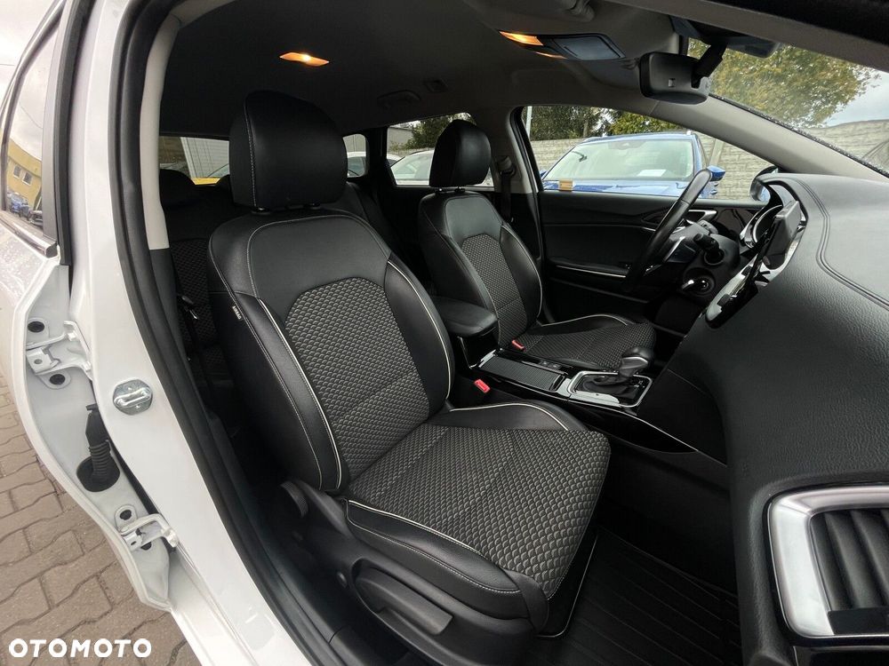 Kia Ceed 1.5 T-GDI Business Line DCT - 17