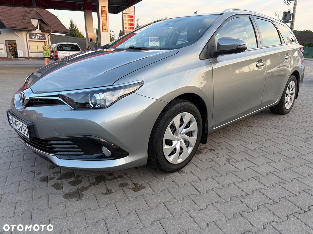 Toyota Auris 1.6 Comfort - 1