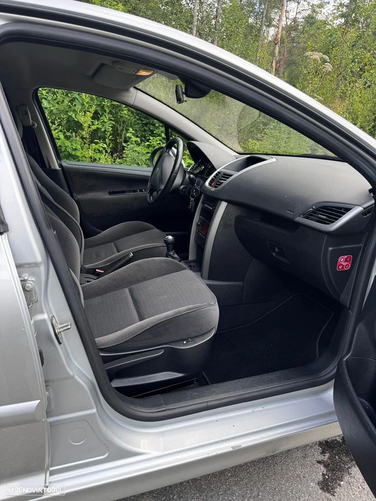 Peugeot 207 - 5