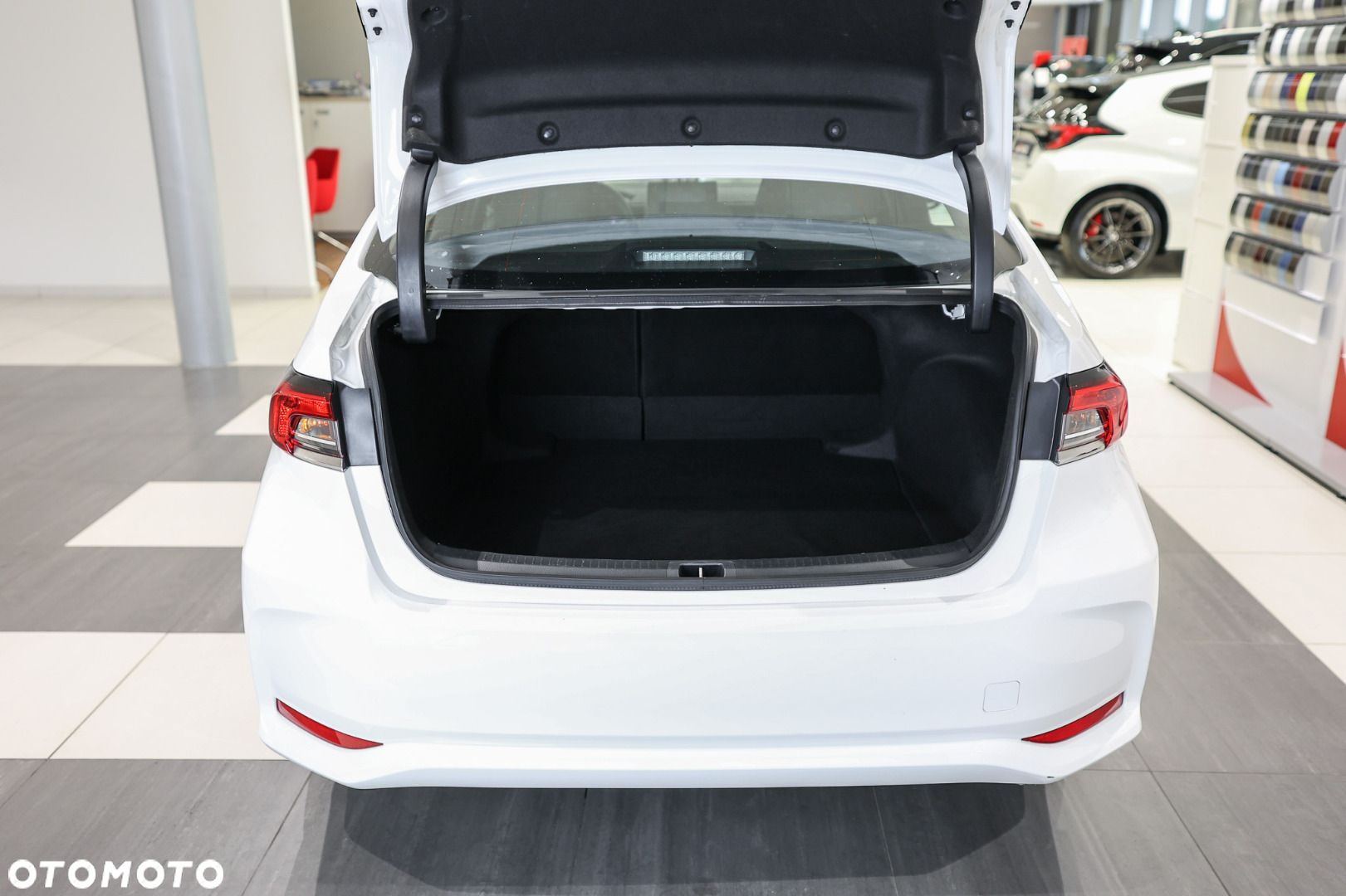 Toyota Corolla - 22