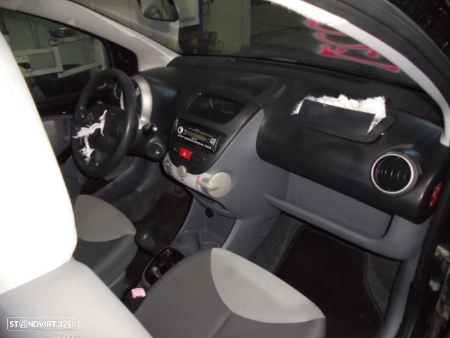 Carro MOT: 1KR CFA 384F CXVEL: 20TT01 CITROEN C1 FASE 1 2007 1.0I 70CV 3P PRETO GASOLINA - 8