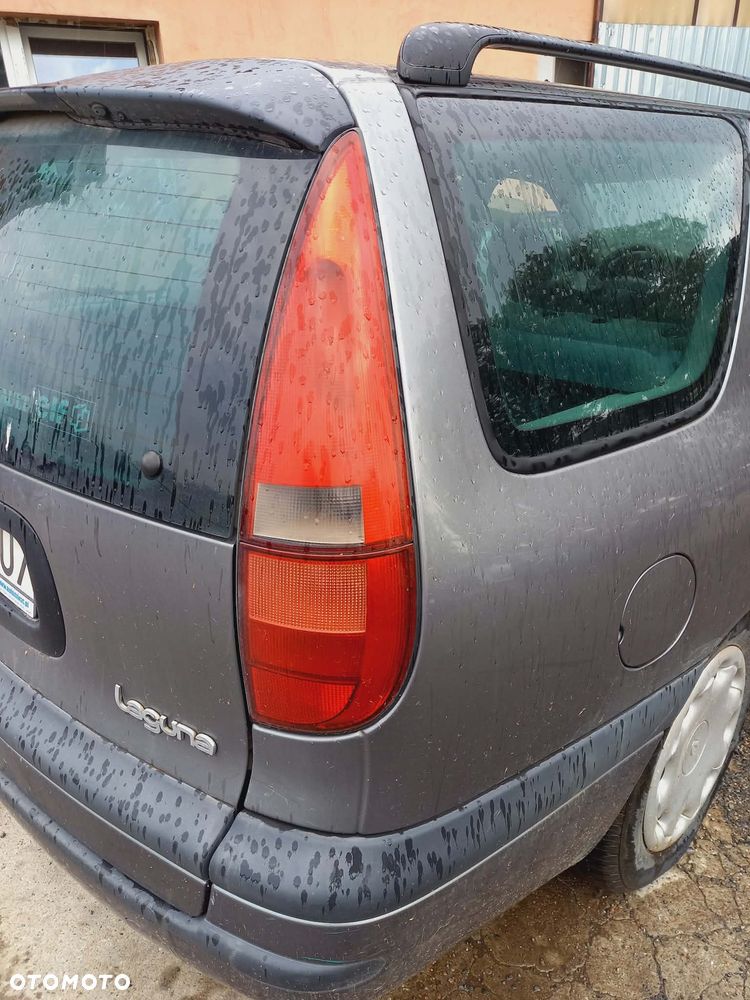 części Renault Laguna I lift kombi 1.8 16V 1999r. NV603 LAMPY tył prawa lewa - 2