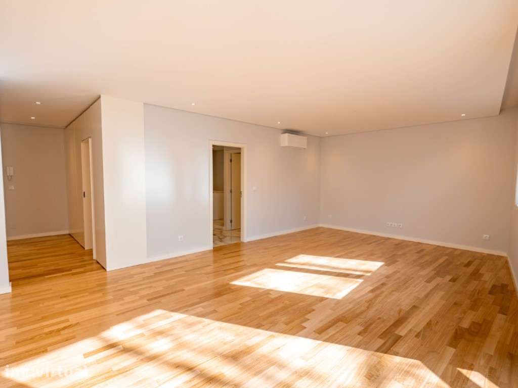 Apartamento T3 Remodelado na Foz - Grande imagem: 3/37