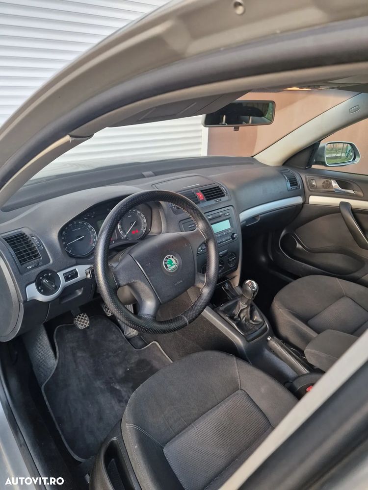 Skoda Octavia 1.6 Team Edition - 14