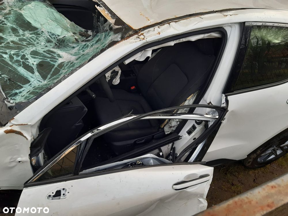 Lexus LBX 1.5 Hybrid - 7