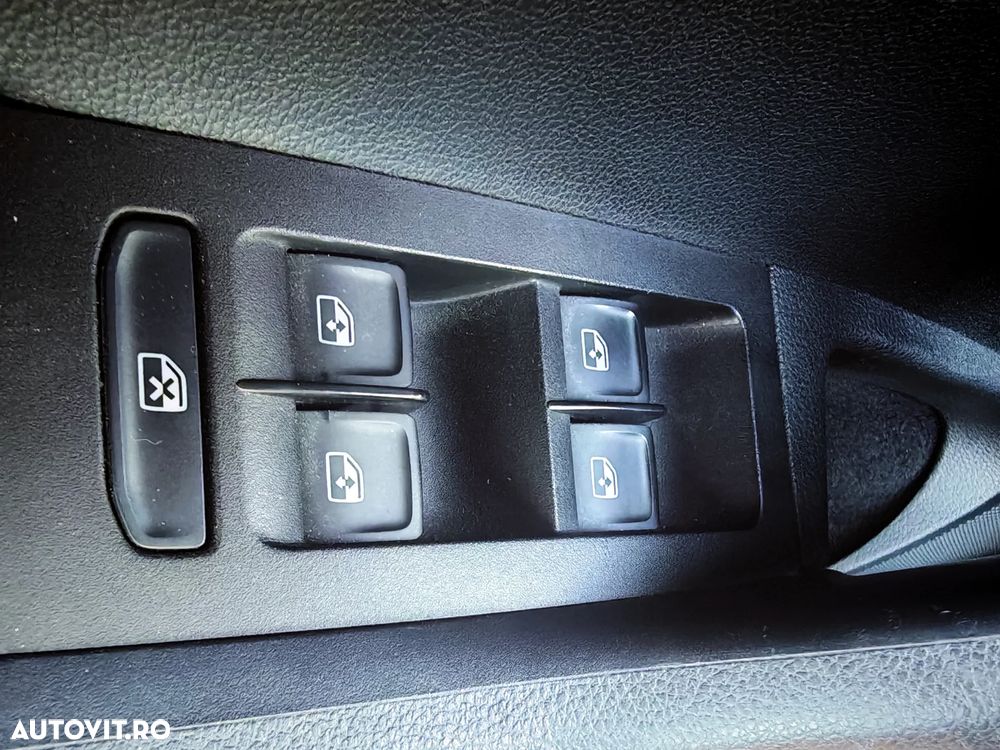 Skoda Octavia 2.0 TDI STYLE - 6