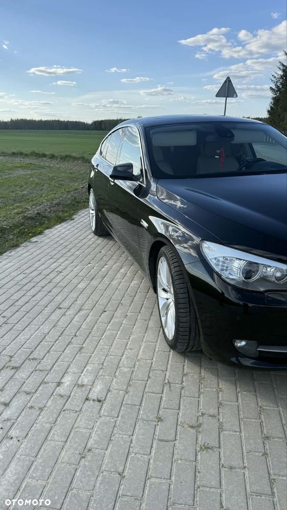 BMW 5GT - 3