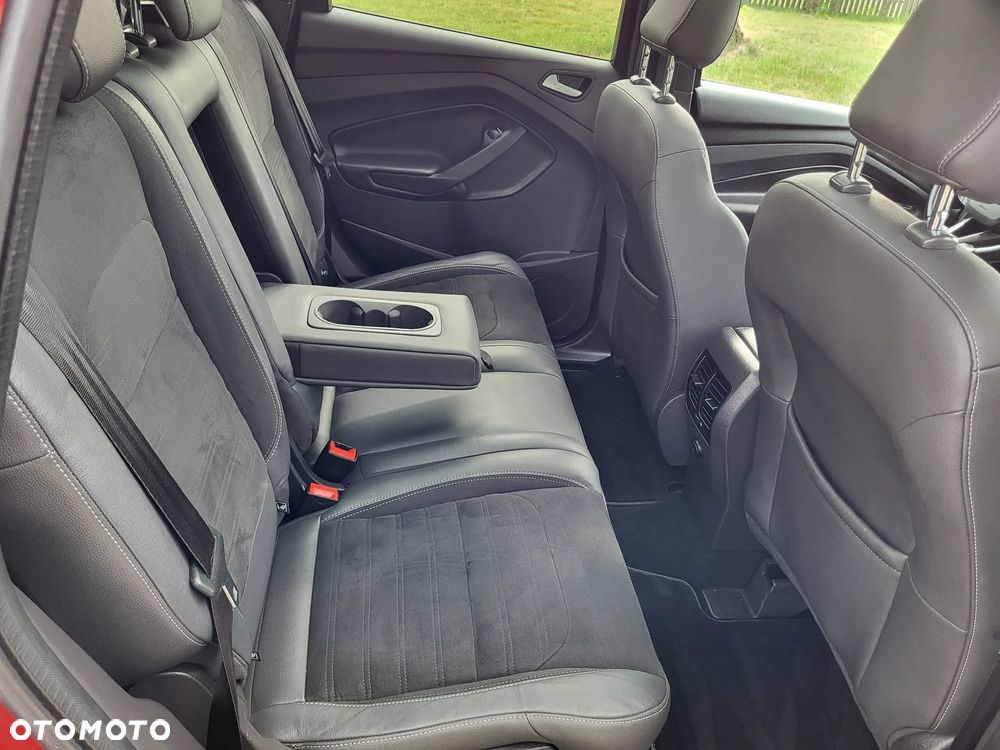 Ford Kuga 2.0 TDCi 4x4 ST-Line - 19