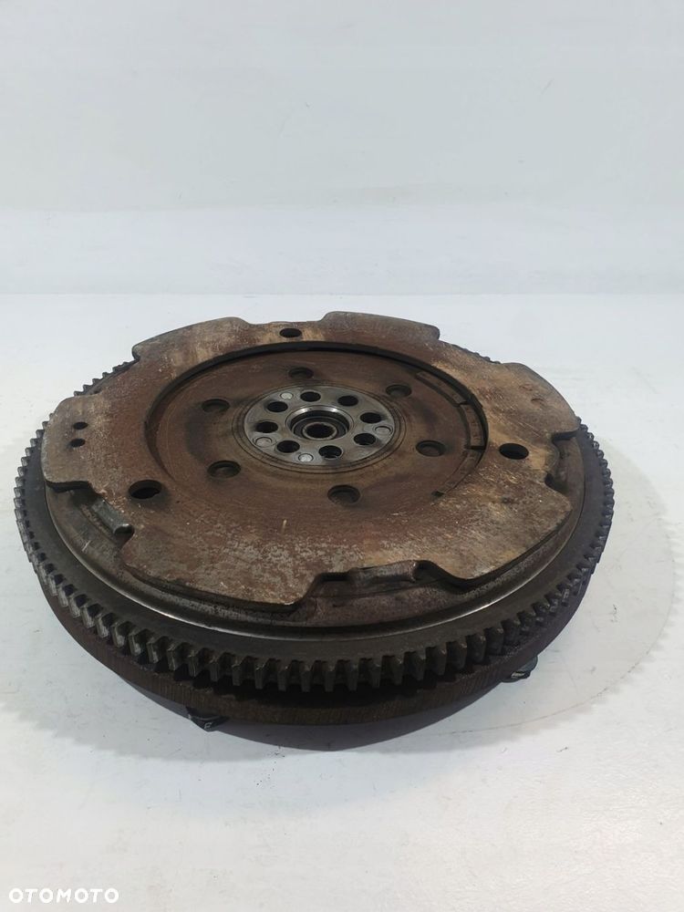 KOŁO DWUMASOWE 504196244 IVECO DAILY 3.0 HPI 06-12 EURO 4 - 5