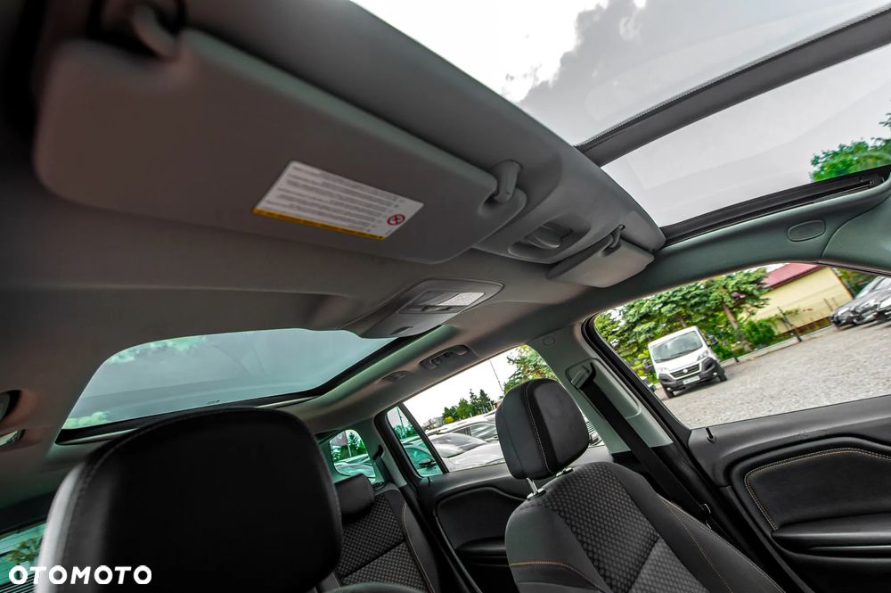 Opel Zafira Tourer 1.6 ECOTEC DIT ecoFLEX Start/Stop Business Edition - 22