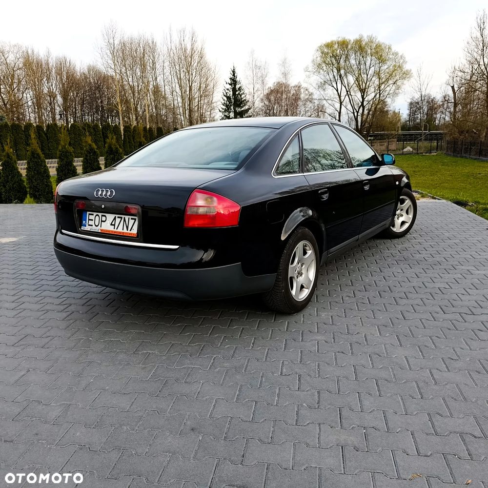 Audi A4 Limousine - 3