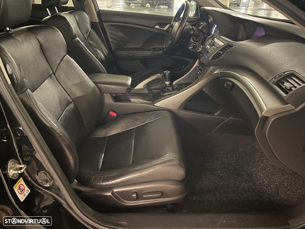 Honda Accord Tourer 2.2 i-DTEC Executive Navi - 16