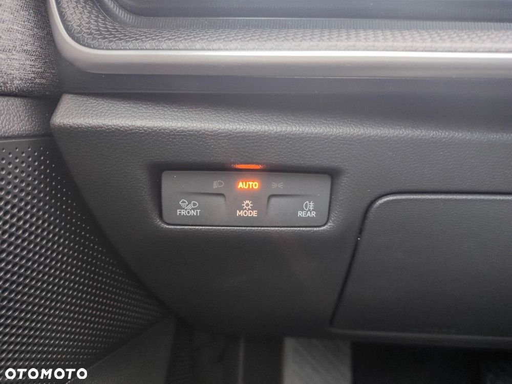Skoda Superb 2.0 TDI SCR Selection DSG - 37