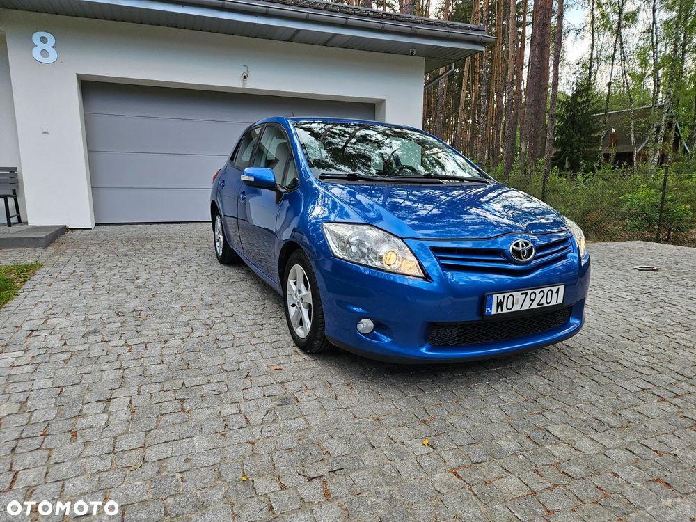 Toyota Auris 1.6 Sol - 2