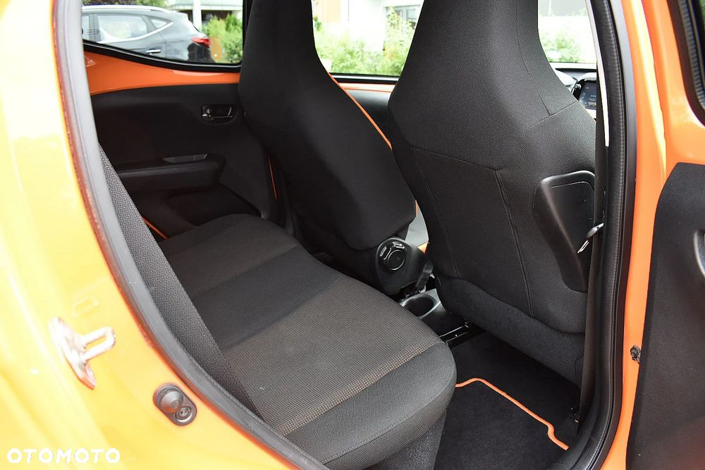 Toyota Aygo x-clusive Style Selection - 10