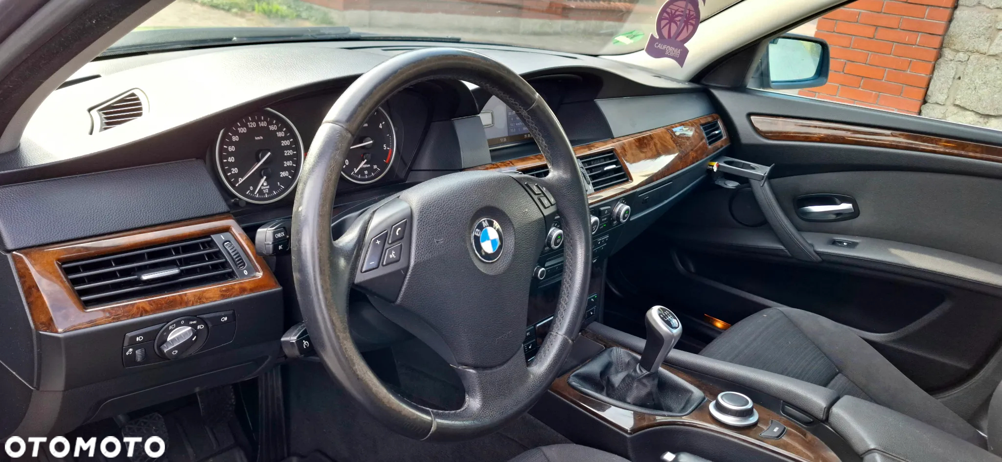 BMW Seria 5 525d - 11