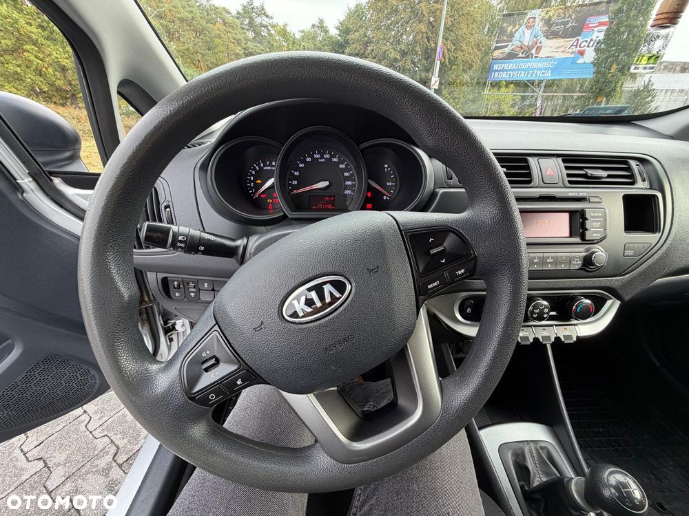 Kia Rio - 16