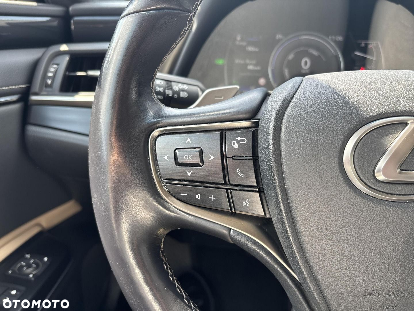 Lexus ES - 15