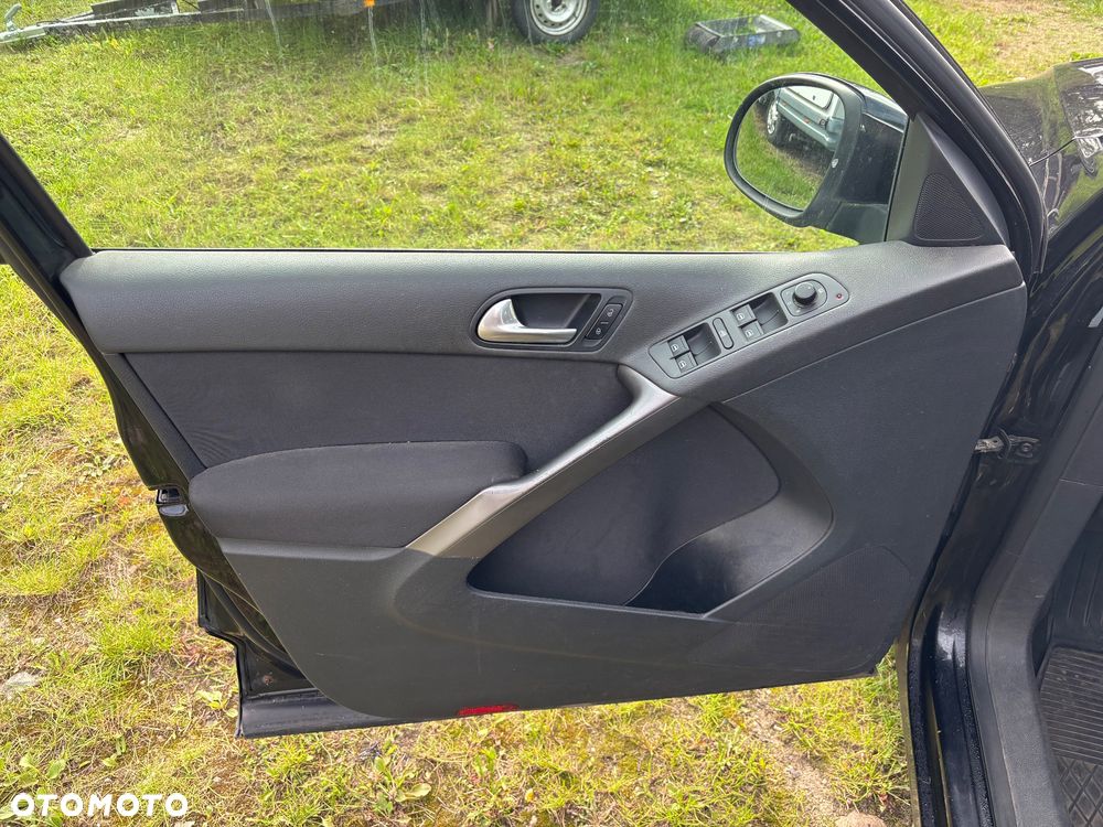 Volkswagen Tiguan - 13