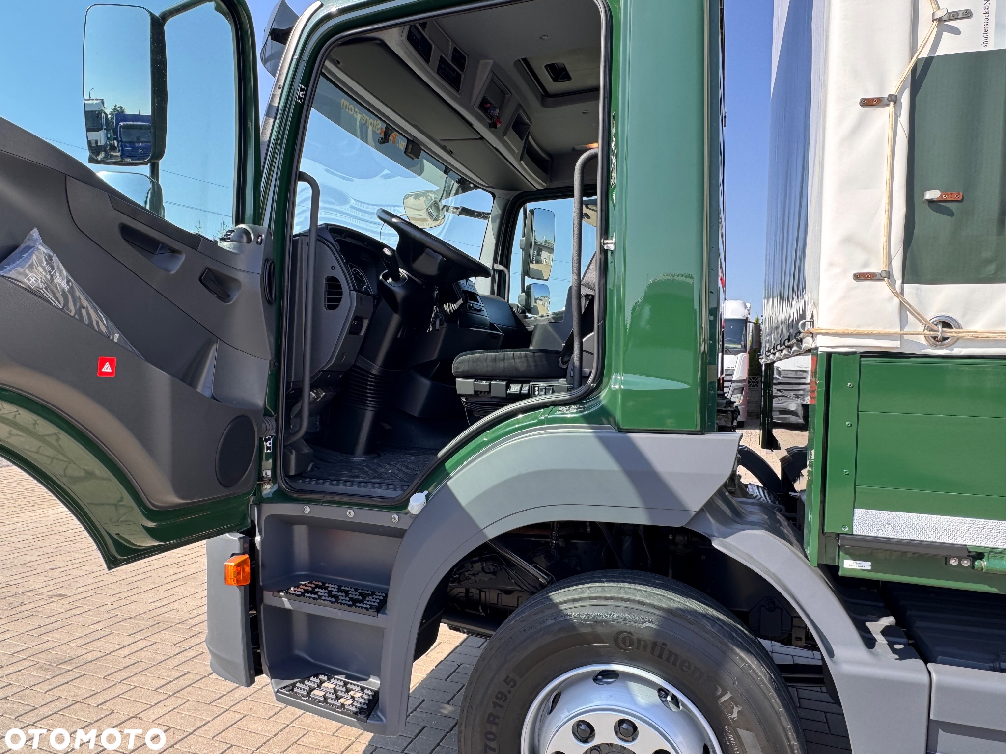 Mercedes-Benz ATEGO - 21
