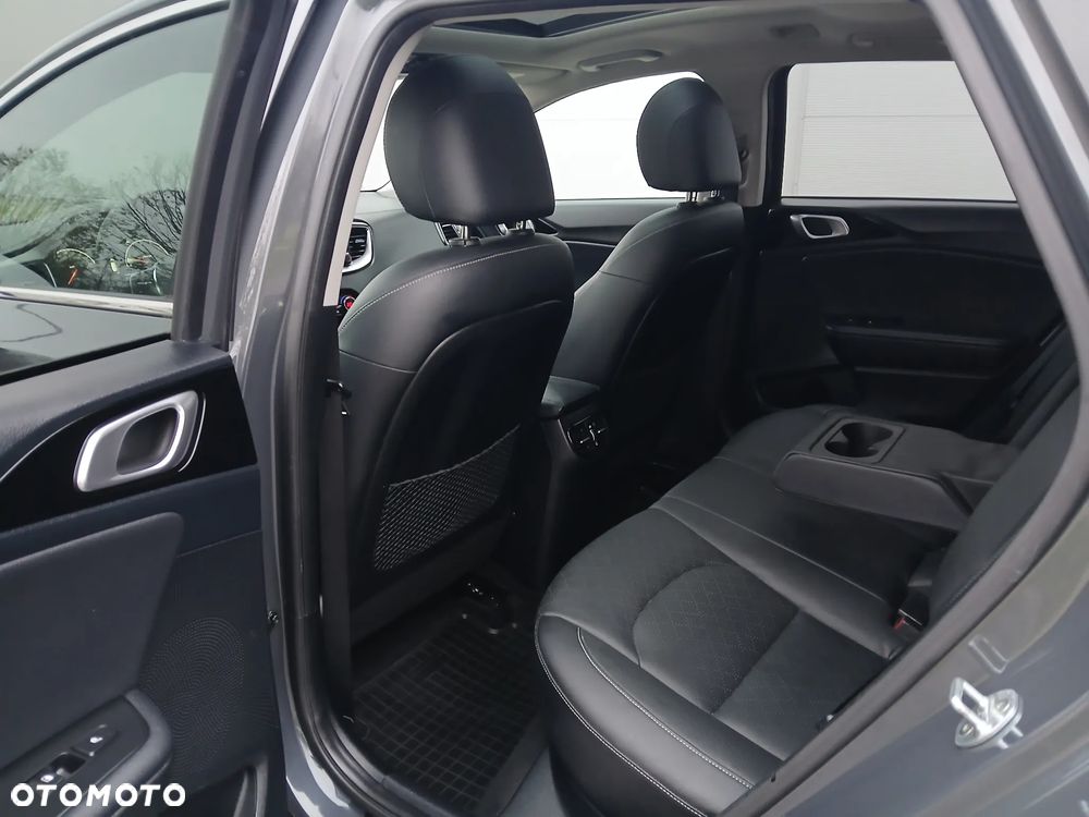 Kia Ceed 1.4 T-GDI OPF Platinum Edition - 10