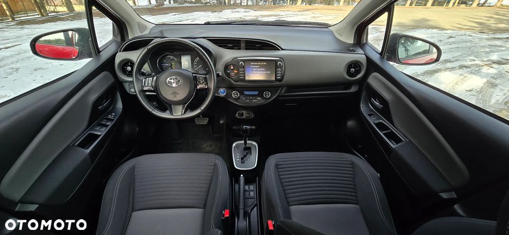Toyota Yaris Hybrid 100 Premium EU6 - 6