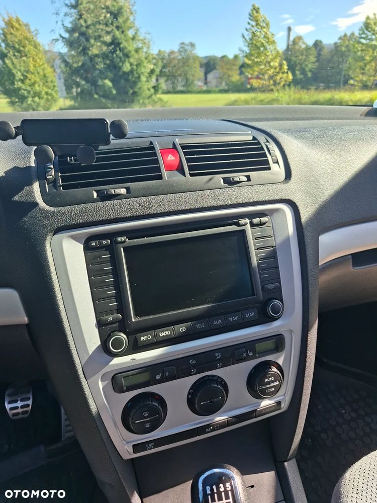 Skoda Octavia 2.0 TSI RS - 8