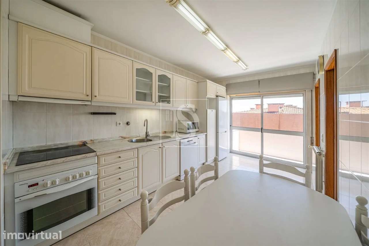 T2 com suíte, varanda e garagem | Benguiados, Vila do Conde - Grande imagem: 3/21
