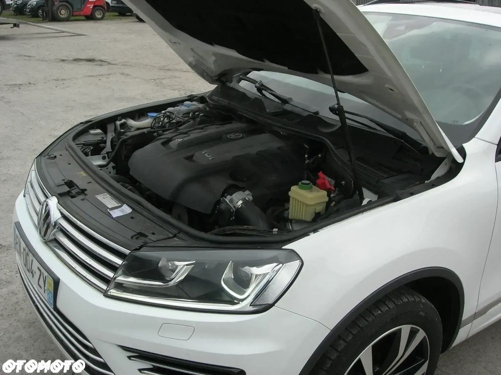 Volkswagen Touareg 3.0 V6 TDI BMT Perfectline R-Style - 10