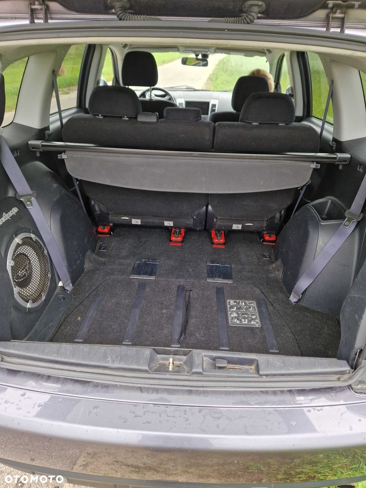 Mitsubishi Outlander - 5