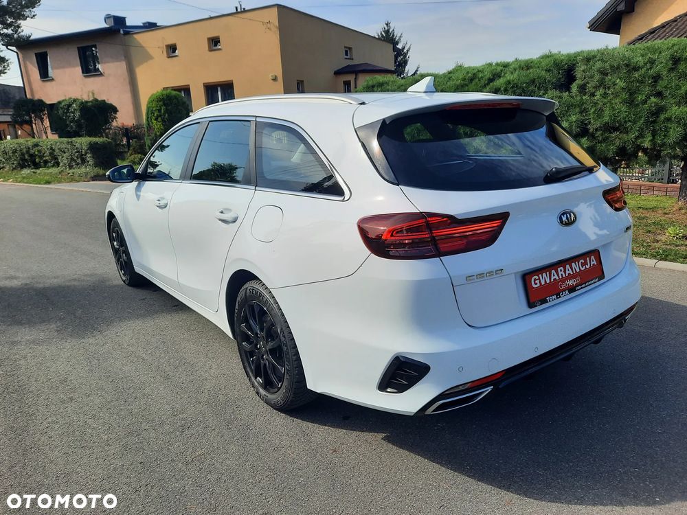 Kia Ceed 1.6 GDI PHEV L Business Line DCT - 10
