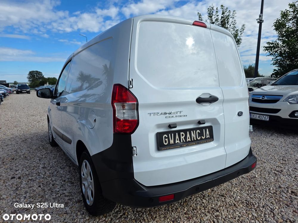 Ford Transit Courier - 9