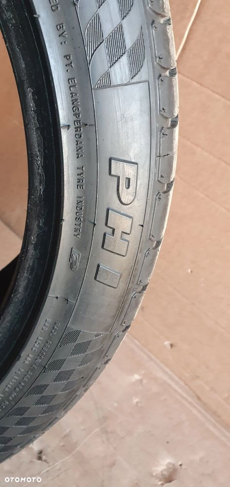 1X Opona Accelera PHI 255/40 ZR19 7mm 1424 - 9