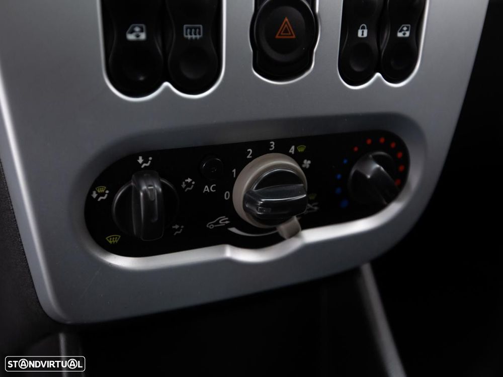 Dacia Sandero - 15