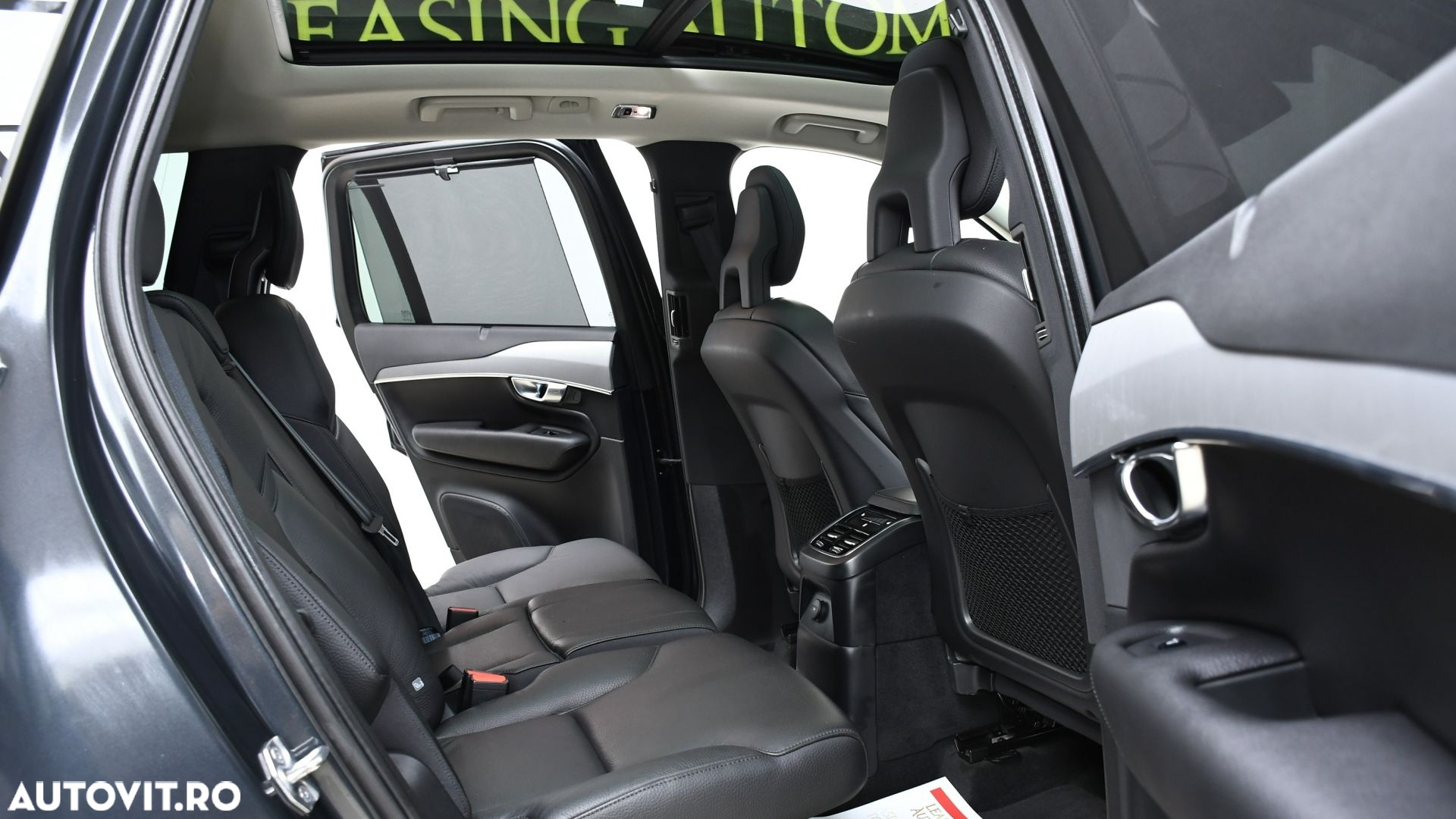 Volvo XC 90 T8 eAWD Momentum Pro - 10