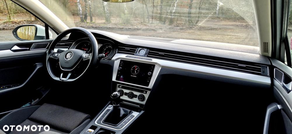 Volkswagen Passat - 5