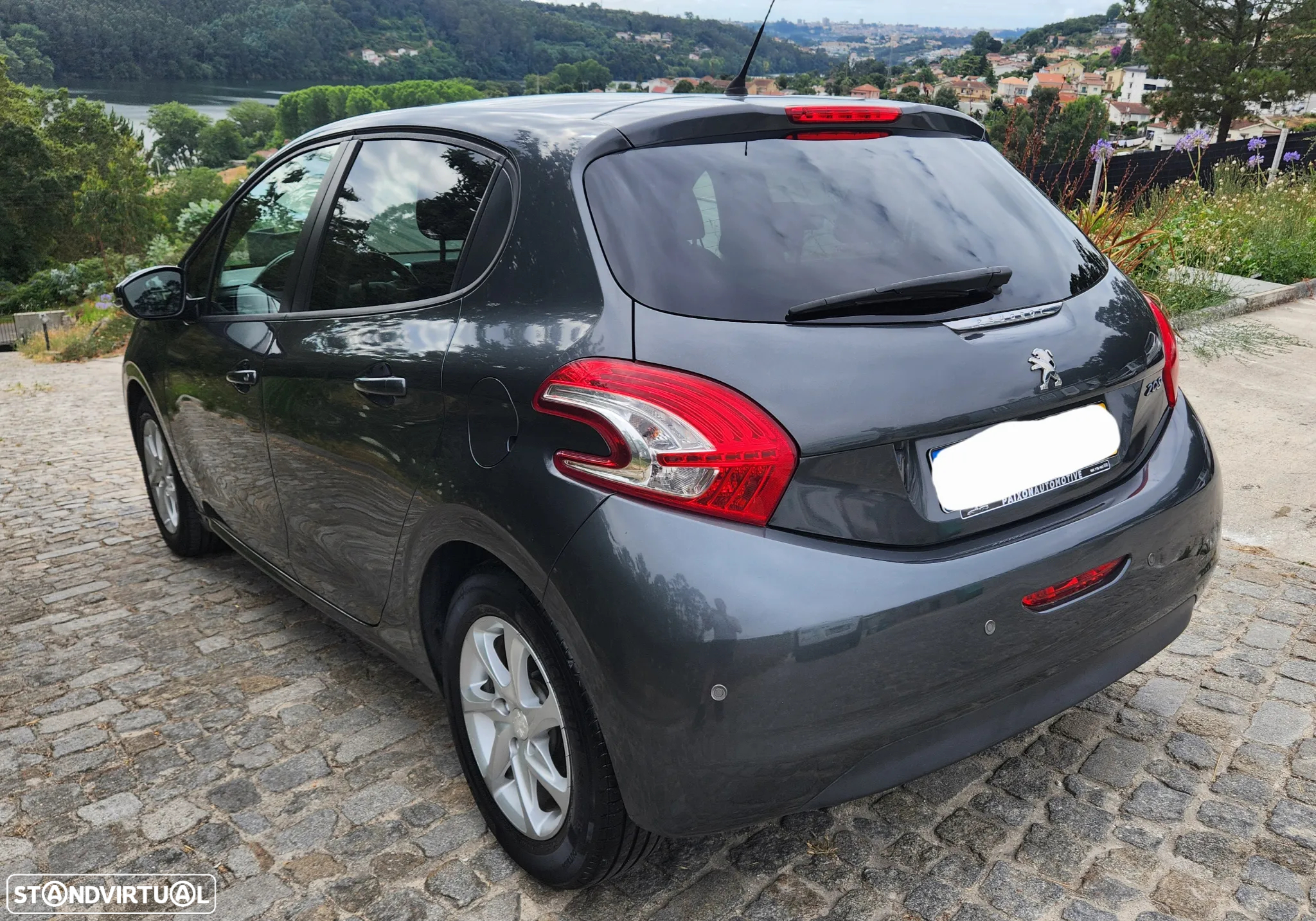 Peugeot 208 1.2 VTi Allure - 4