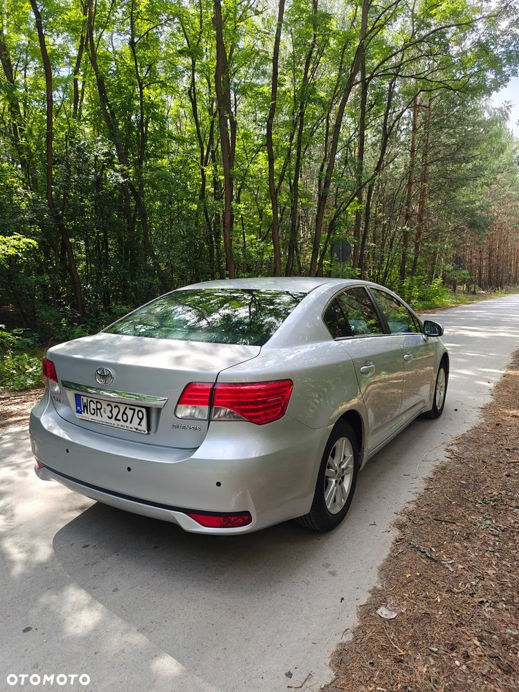 Toyota Avensis 2.0 D-4D Premium - 8