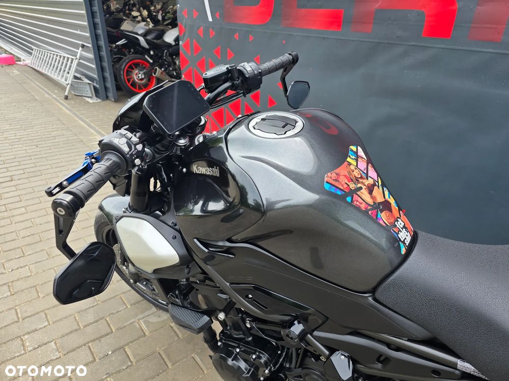 Kawasaki Z 900 - 11