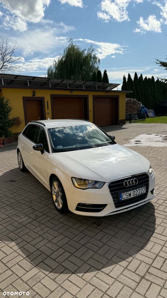 Audi A3 Sportback - 2