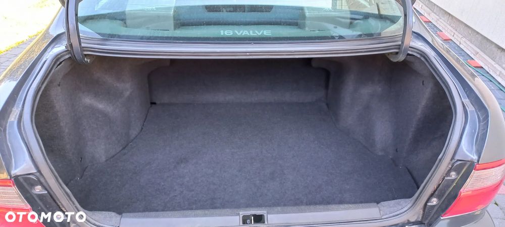 Toyota Carina 1.6 XLi - 13