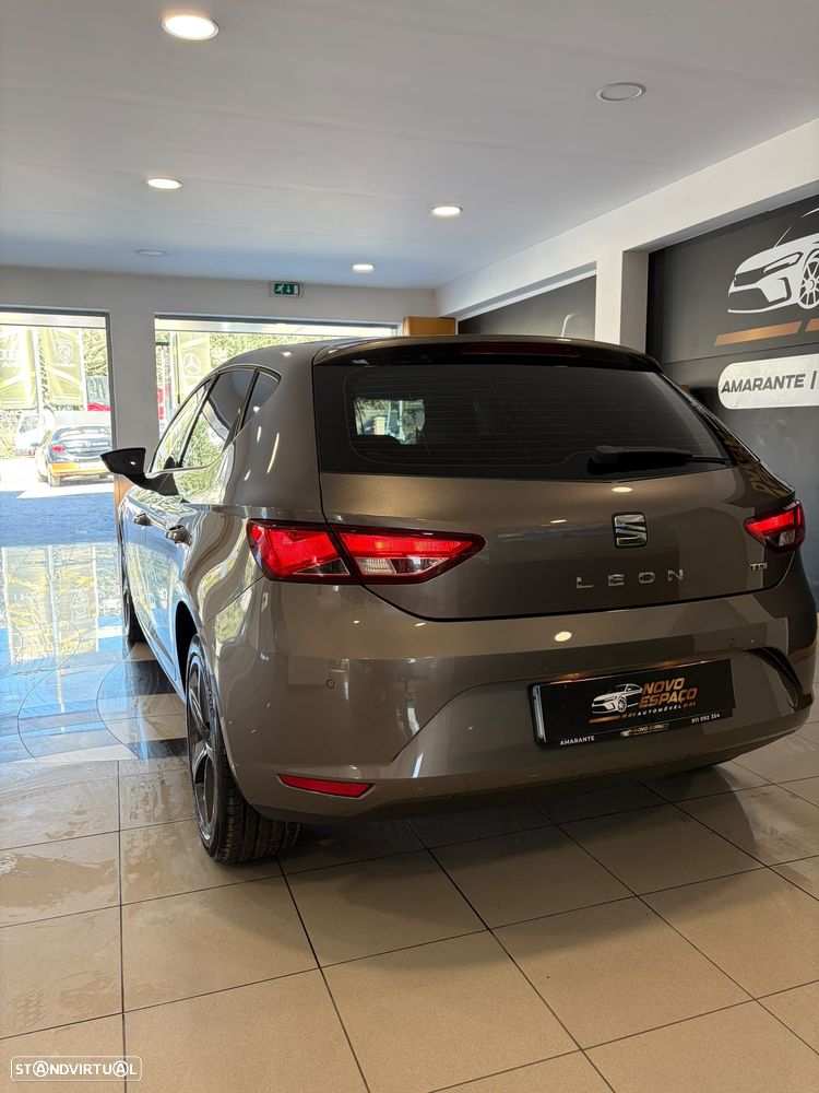 SEAT Leon 1.6 TDI DPF S&S Style - 4
