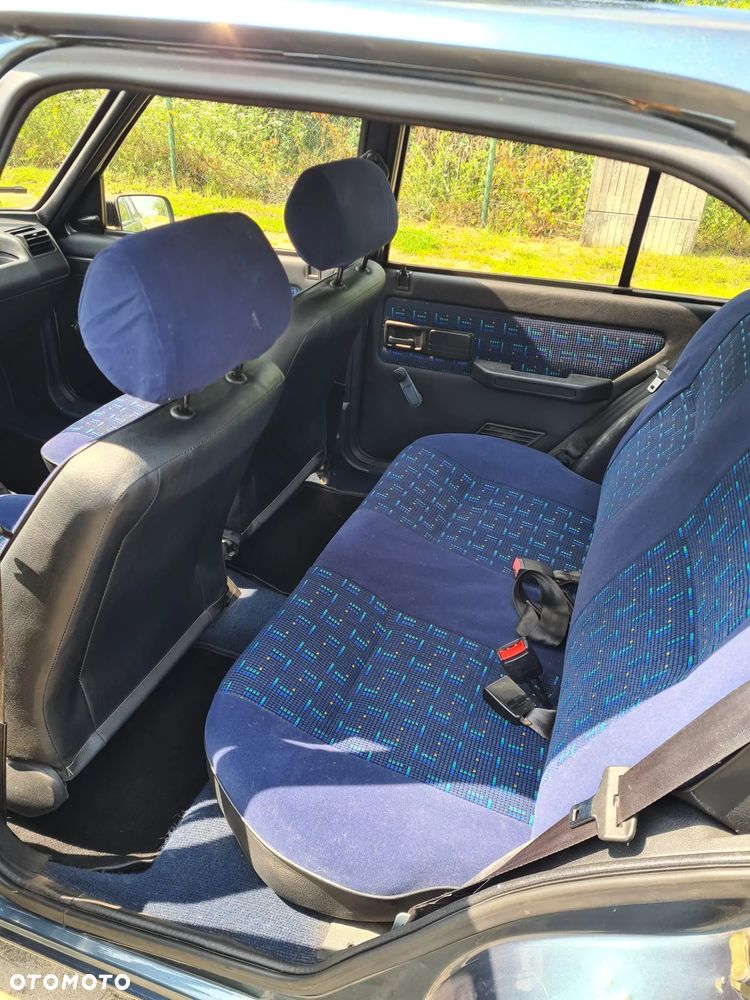 Peugeot 205 - 5