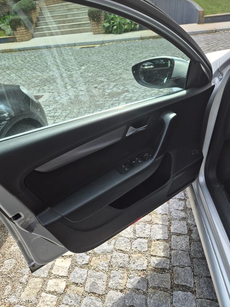 VW Passat Variant 1.6 TDI Confortline - 5