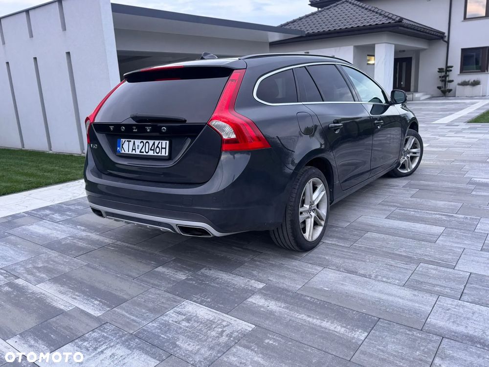 Volvo V60 D3 Summum - 9