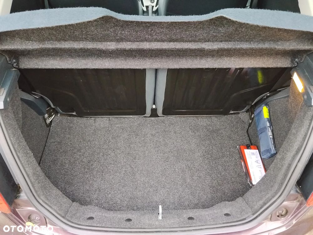 Ford KA 1.2 Titanium ASS EU6 - 32