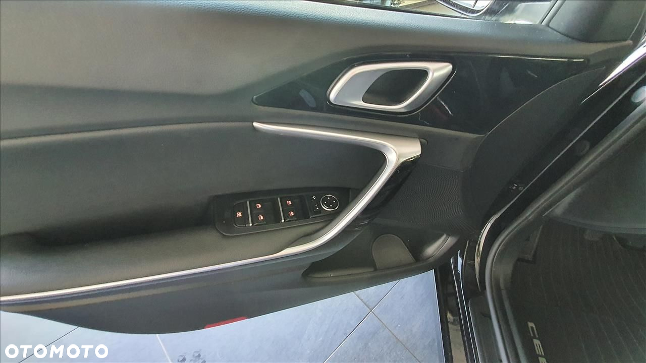 Kia Ceed 1.5 T-GDI Tribute - 12