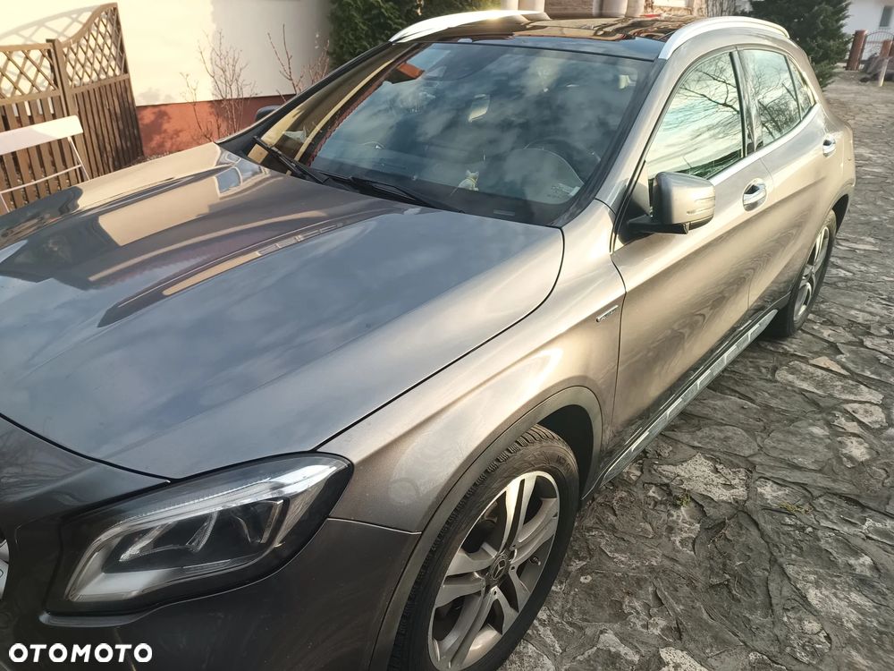 Mercedes-Benz GLA 220 d 7G-DCT UrbanStyle Edition - 4