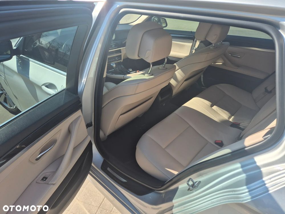 BMW Seria 5 520d Blue Performance - 8