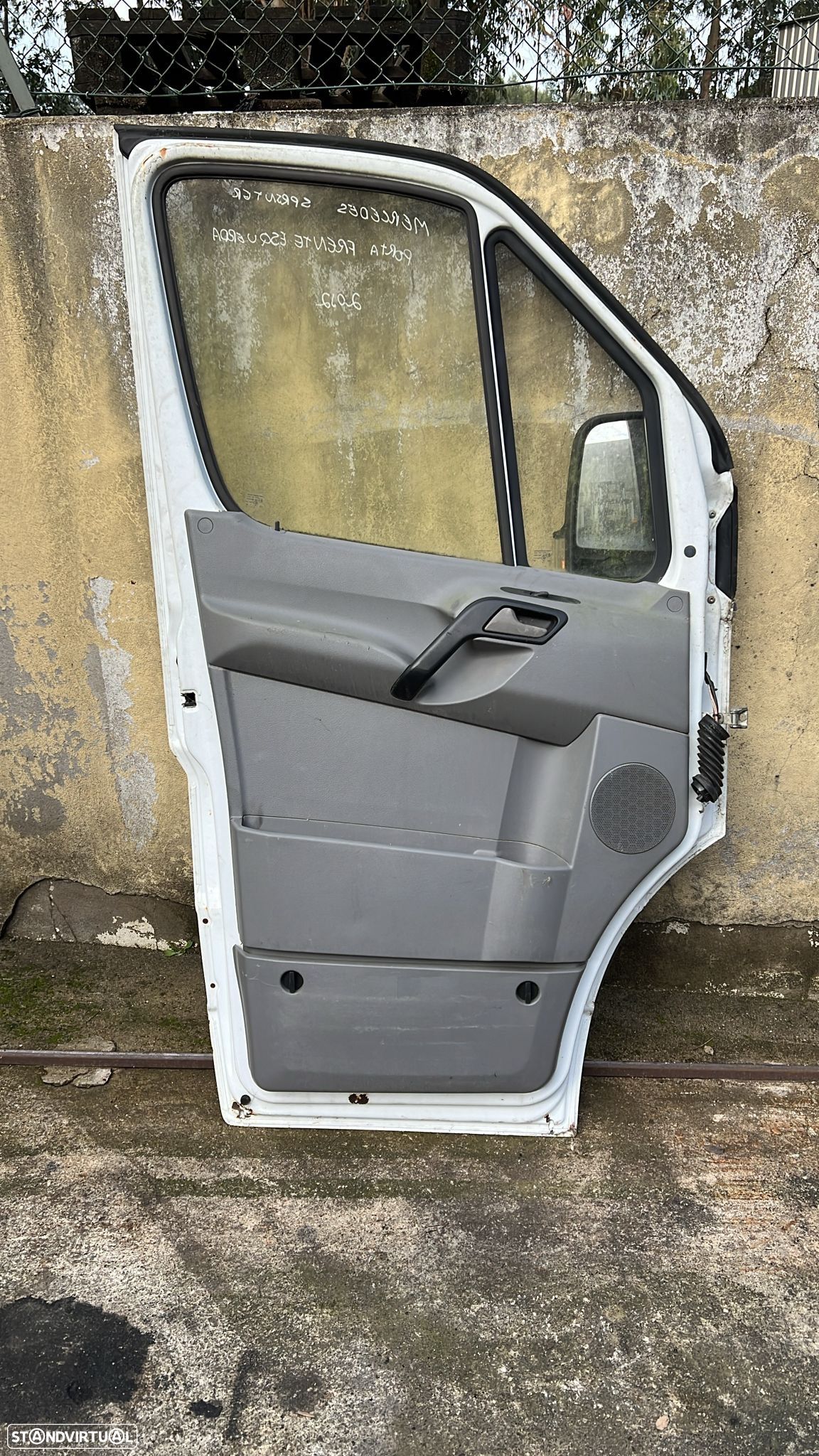 Porta Frente Esquerda Mercedes Sprinter - 1